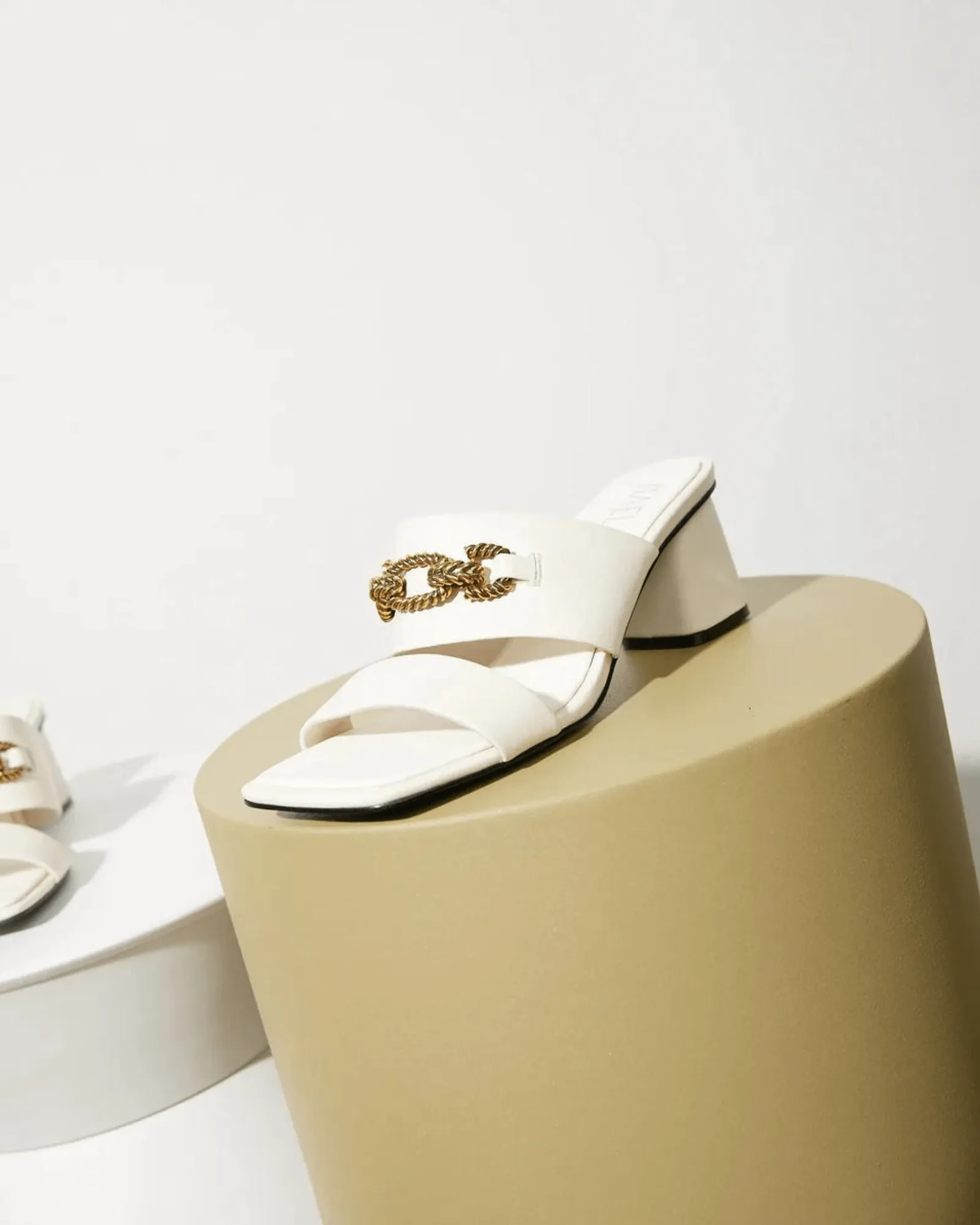 CASSATT PORCELAIN