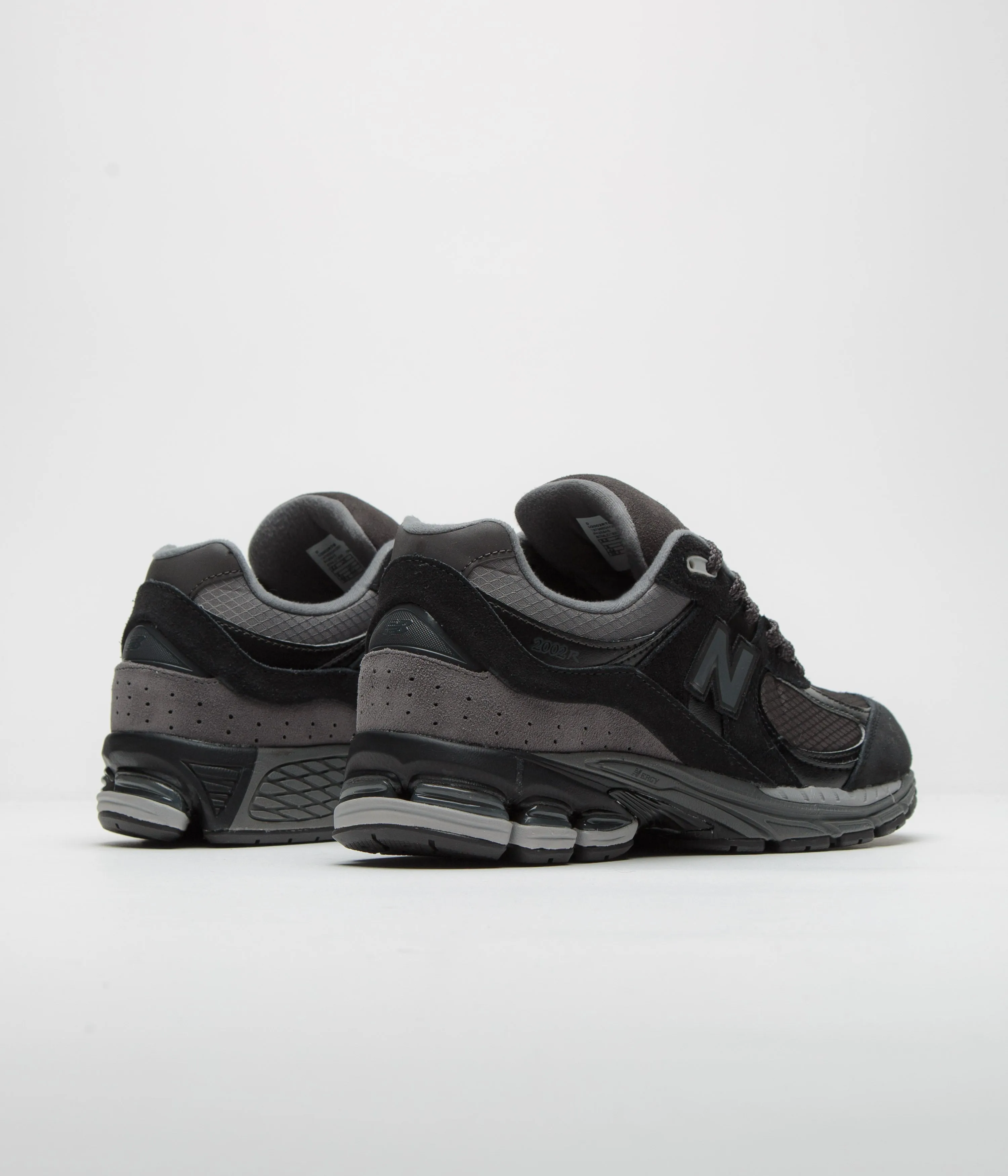 New Balance 2002R Shoes - Black / White / Grey