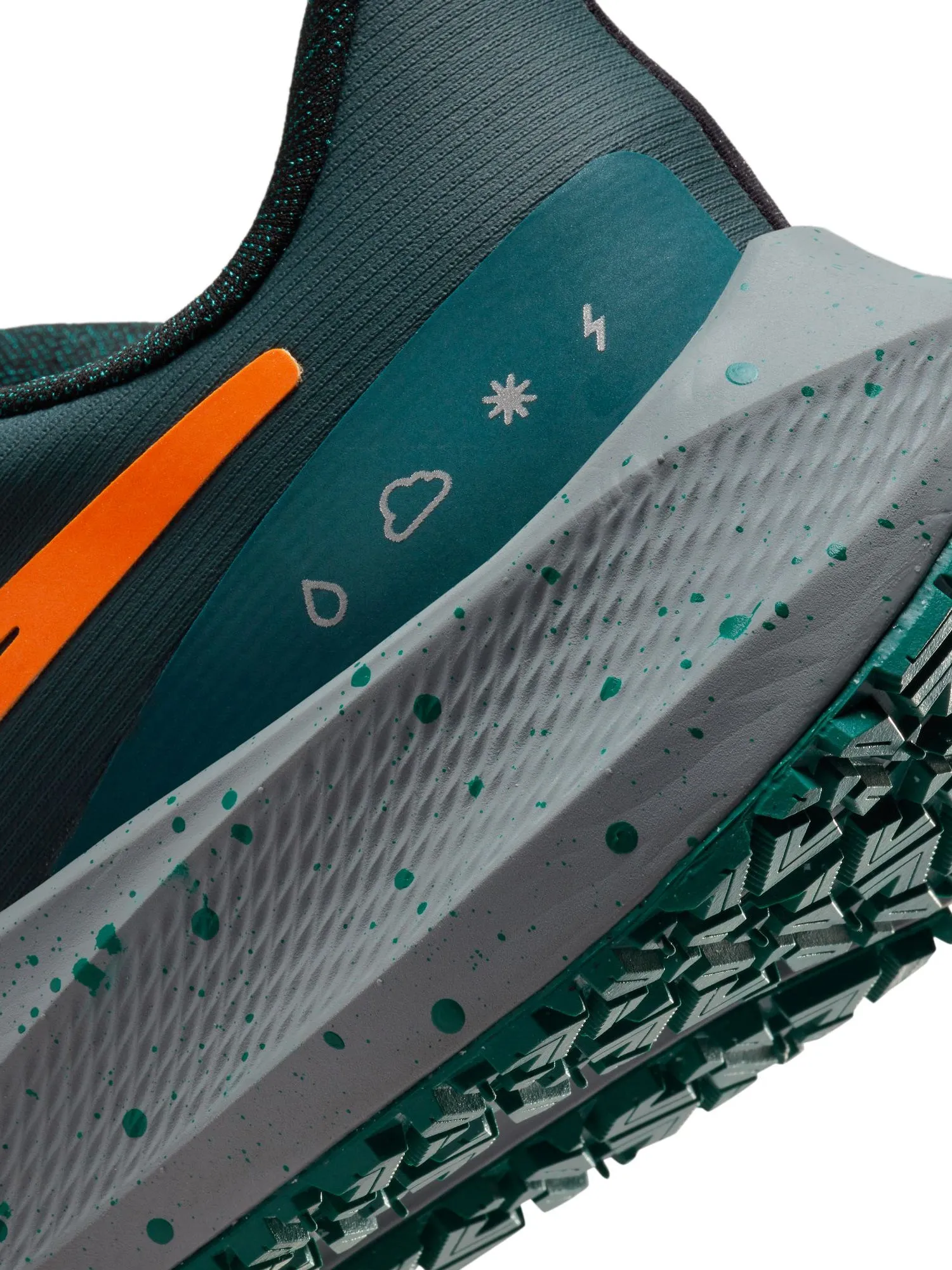 Nike Air Zoom Pegasus 39 Shield Men's Shoes